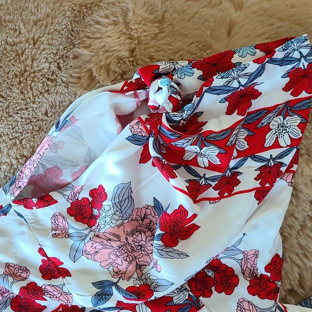 MINKPINK Floral Red and White Swim Coverup robe L - Picture 7 of 15